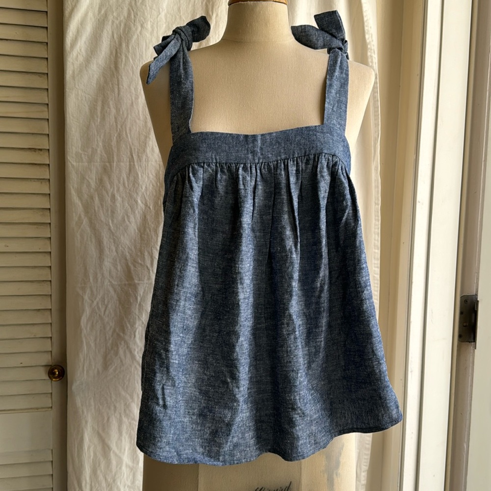 A.N.A. Tank top SMALL NWT Chambray color, Linen/rayon blend Adjustable straps